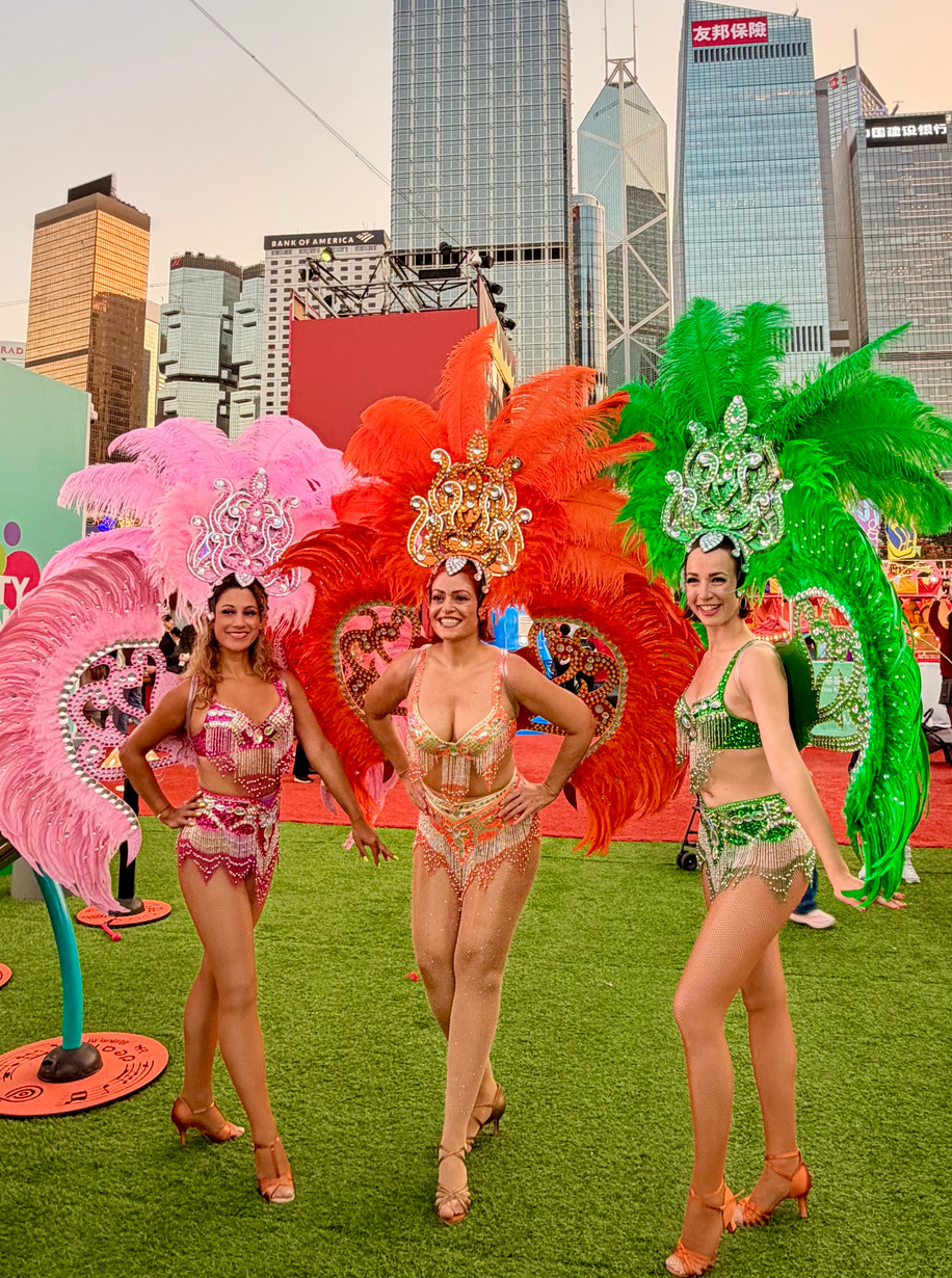 Samba dancer